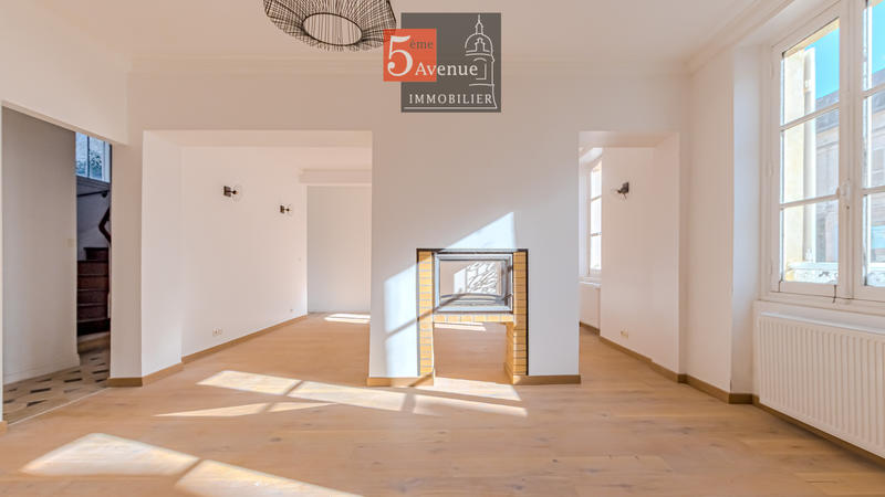 Maison - 198 m² - 7 pièces