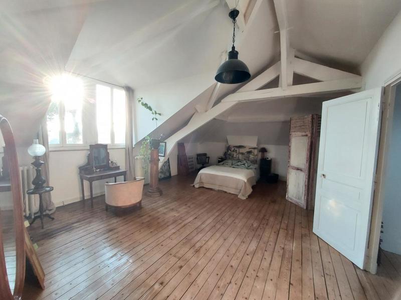 Maison - 200 m² - 5 pièces