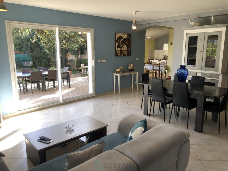 Maison - 101 m² - 5 pièces