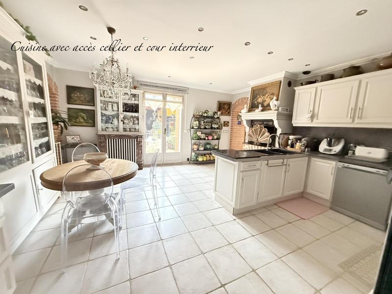 Bastide - 295 m² - 8 pièces