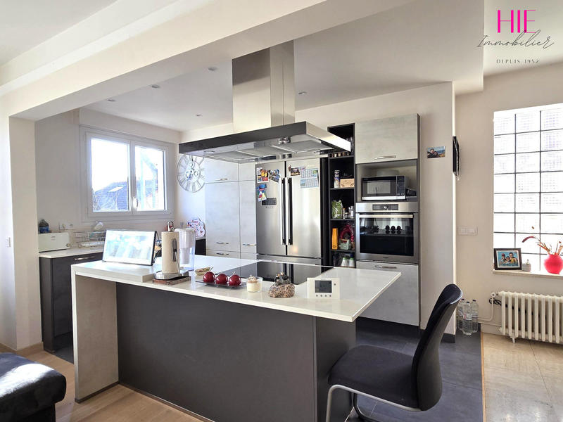 Maison traditionnelle - 125 m² - 6 pièces