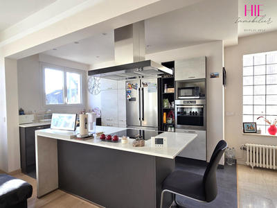 Maison traditionnelle - 125 m² - 6 pièces