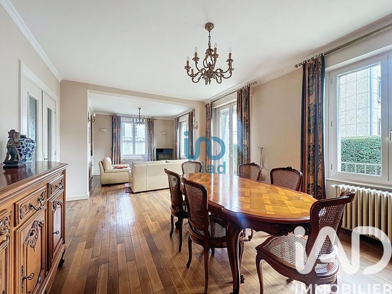 Maison de ville - 180 m² - 8 pièces