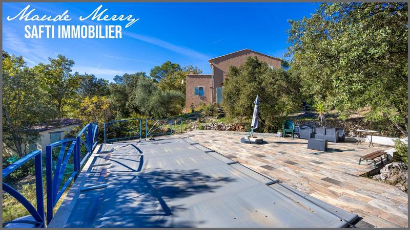 Maison - 170 m² - 8 pièces