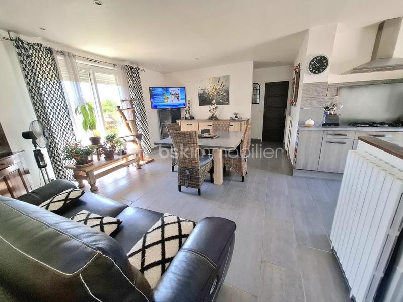 Maison - 90 m² - 3 pièces