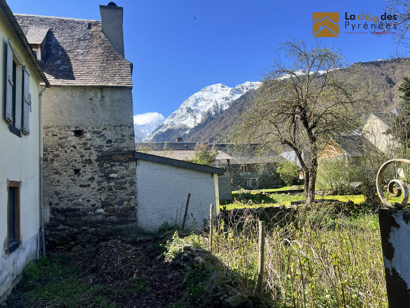 Maison - 210 m² - 3 pièces