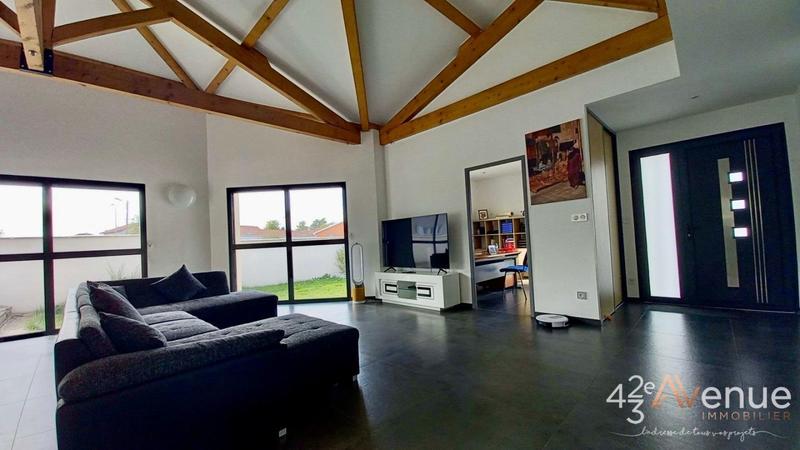 Maison - 208 m² - 7 pièces
