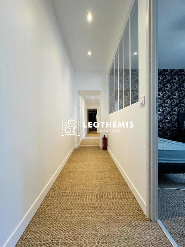 Villa - 397 m² - 9 pièces