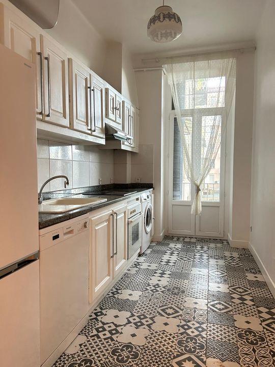 Appartement - 80 m² - 3 pièces