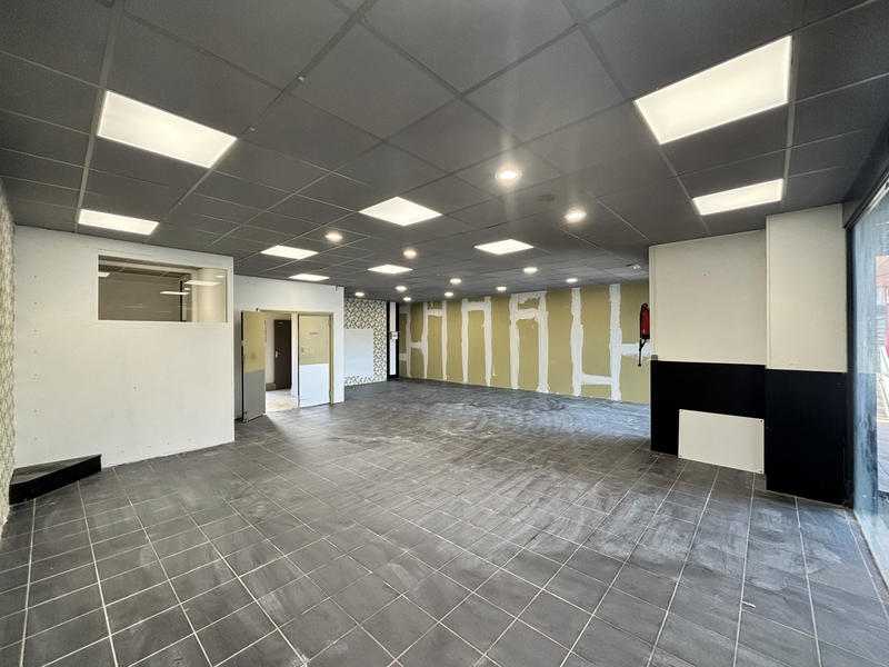 Local commercial - 180 m²