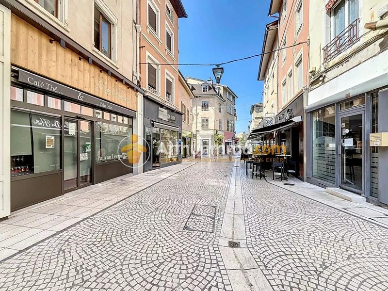 Appartement - 185 m² - 4 pièces