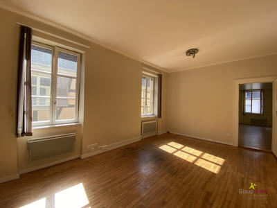 Maison - 339 m² - 12 pièces