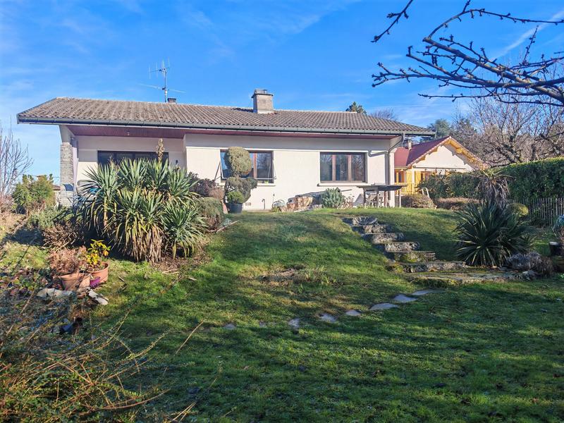 Maison - 110 m² - 4 pièces