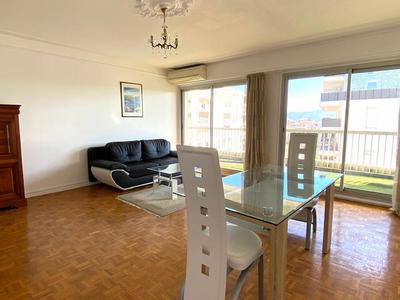 Appartement - 76 m² - 3 pièces