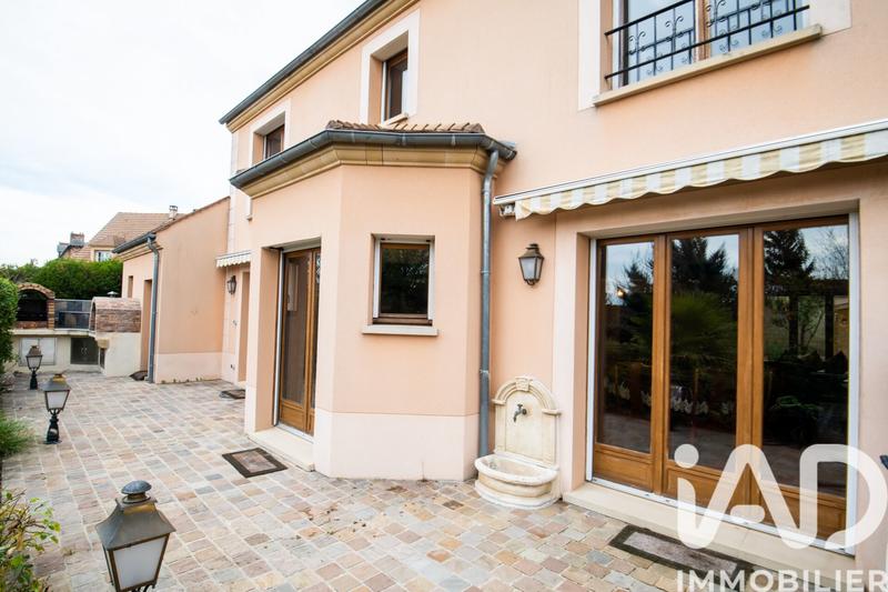 Maison - 187 m² - 6 pièces