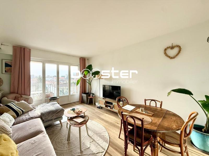 Appartement ancien - 61 m² - 3 pièces