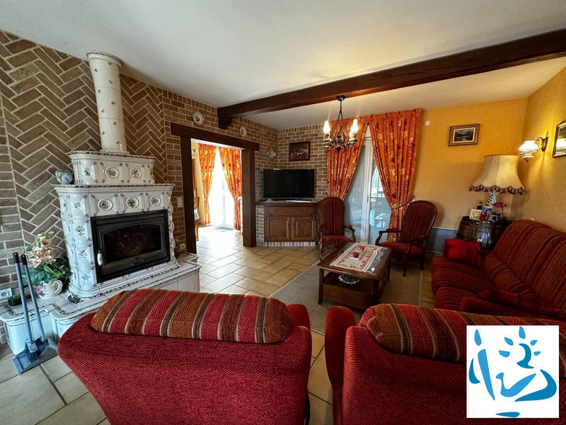 Maison - 187 m² - 8 pièces