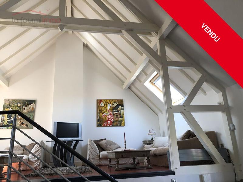 Maison - 302 m² - 10 pièces