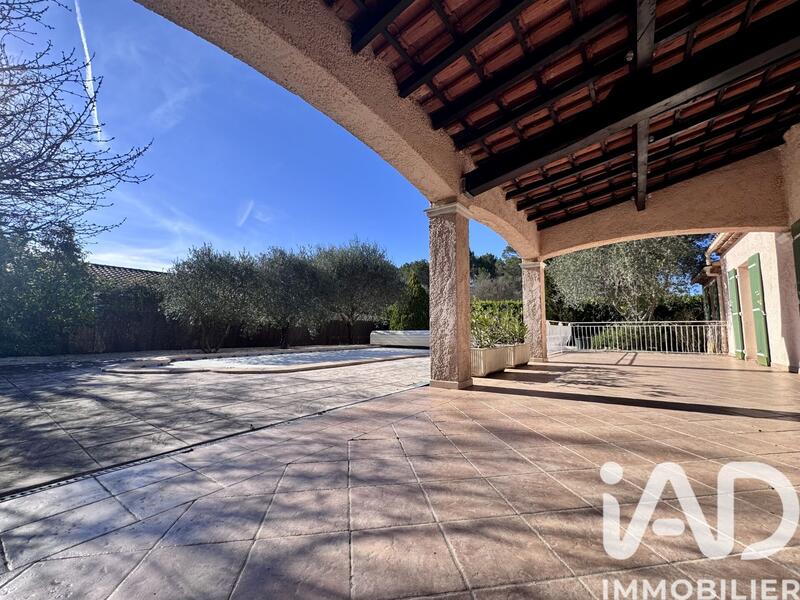 Maison - 143 m² - 6 pièces