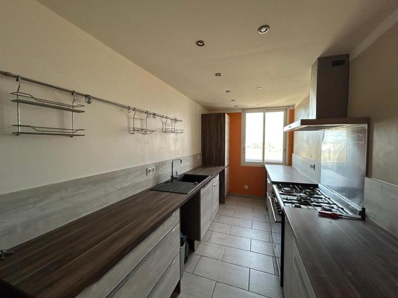 Appartement - 85 m² - 4 pièces