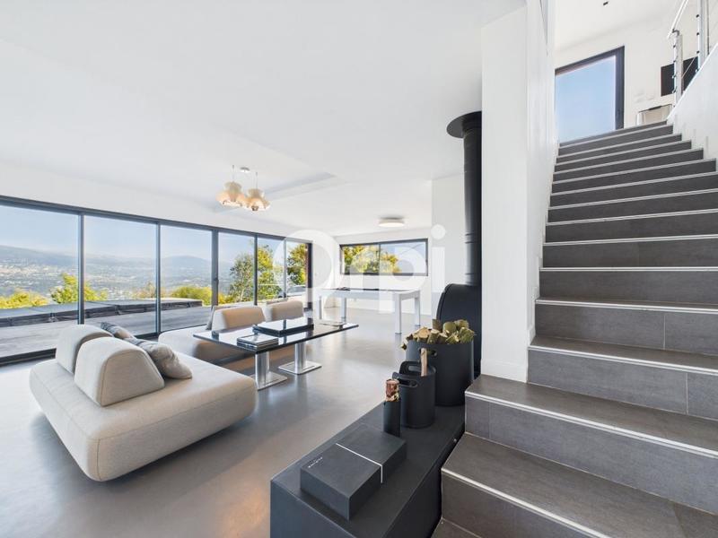 Villa - 312 m² - 5 pièces