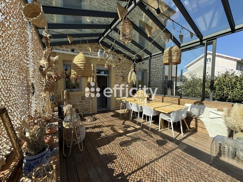 Maison en pierre - 190 m² - 7 pièces