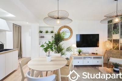 Chambre - 11 m² - 1 pièce