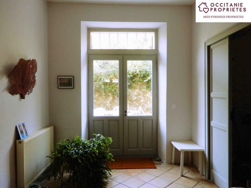 Maison de maîtres - 495 m² - 9 pièces