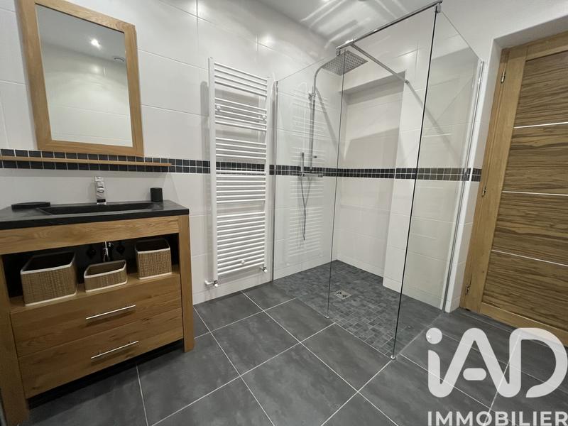 Maison - 370 m² - 10 pièces