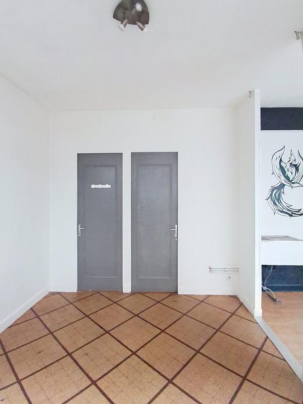 Local commercial - 21 m² - 1 pièce