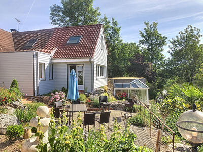 Maison - 280 m² - 11 pièces