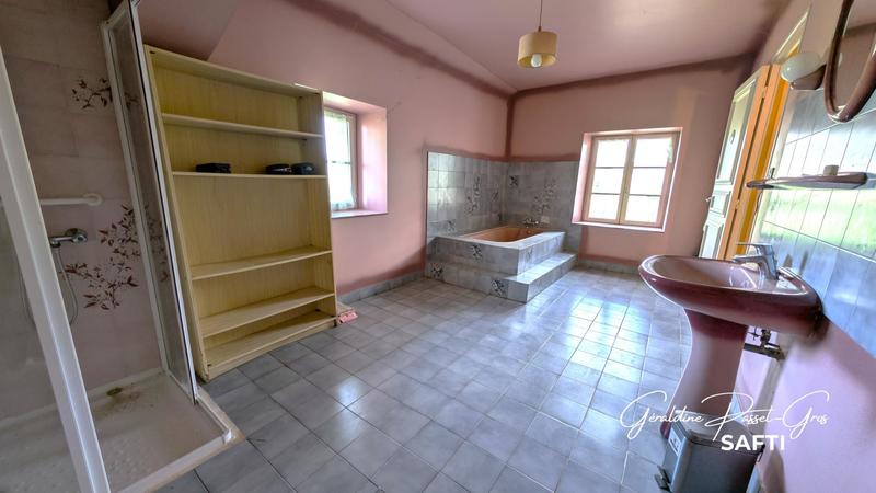 Maison - 177 m² - 6 pièces