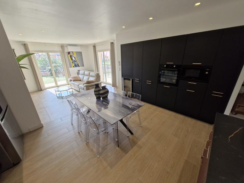 Villa - 103 m² - 4 pièces