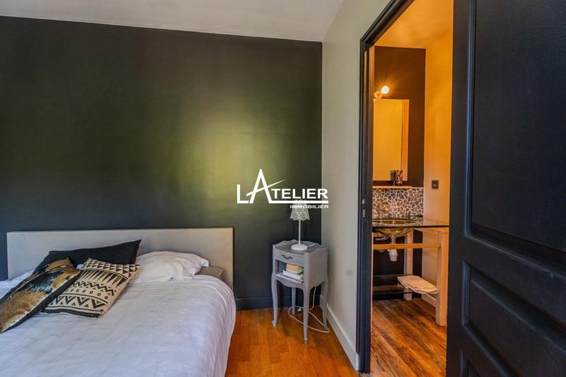 Villa - 283 m² - 9 pièces