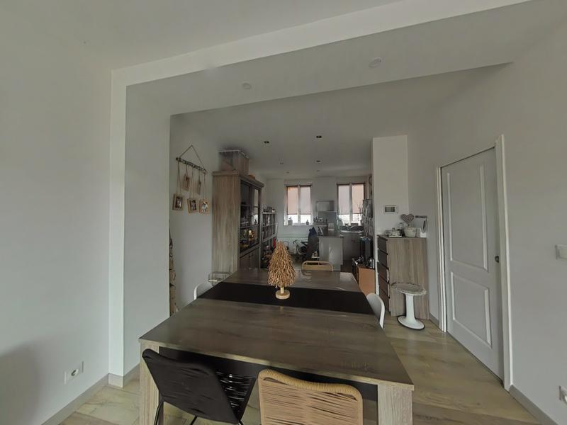 Appartement - 97 m² - 3 pièces