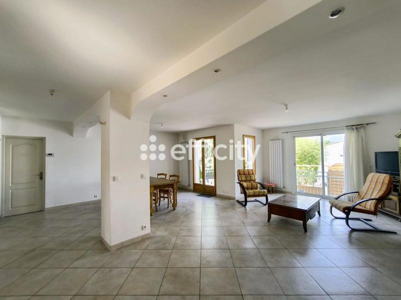 Maison - 156 m² - 7 pièces