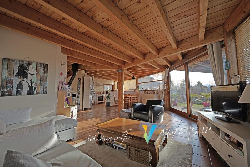 Maison - 110 m² - 6 pièces