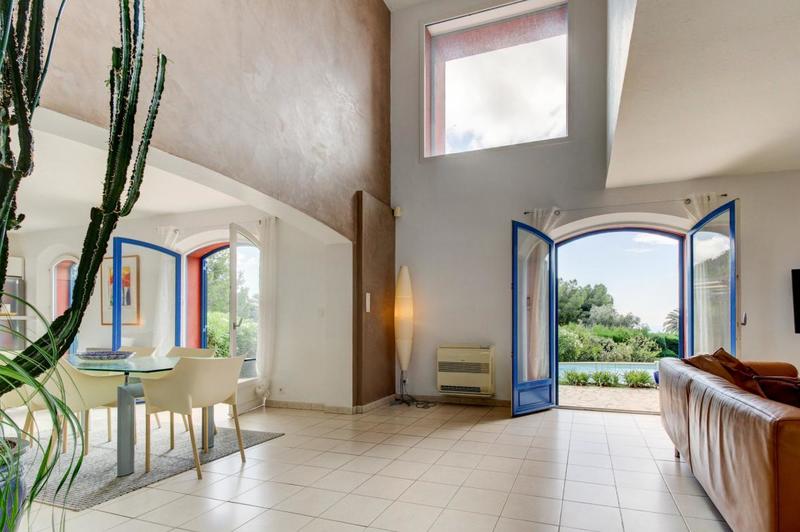 Villa - 230 m² - 8 pièces