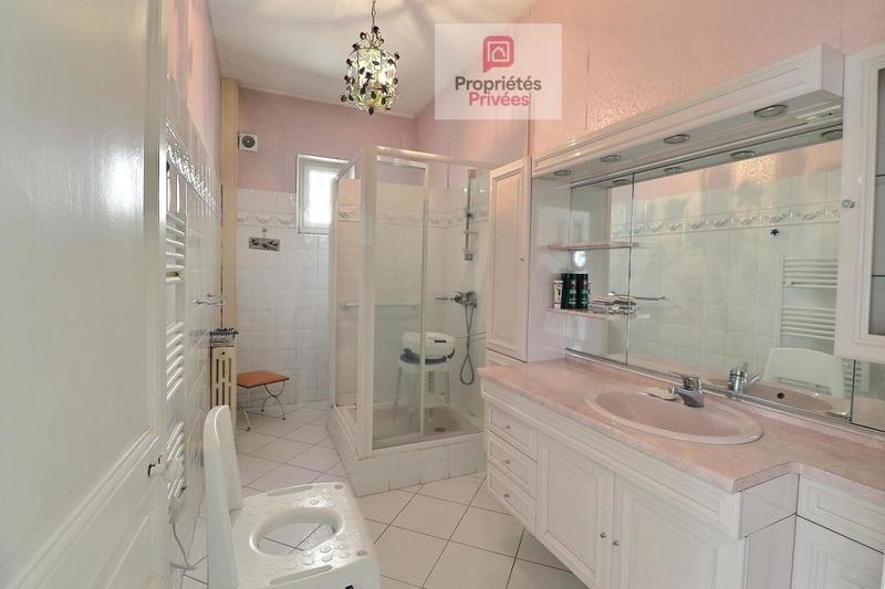 Maison - 159 m² - 7 pièces