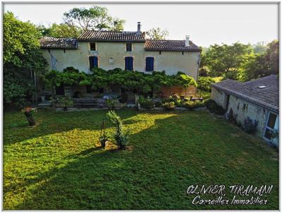 Villa - 160 m² - 8 pièces