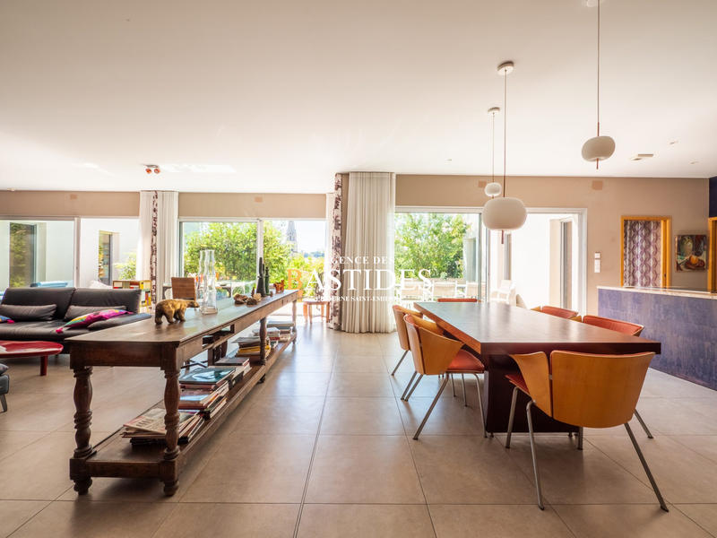 Maison contemporaine - 223 m² - 7 pièces