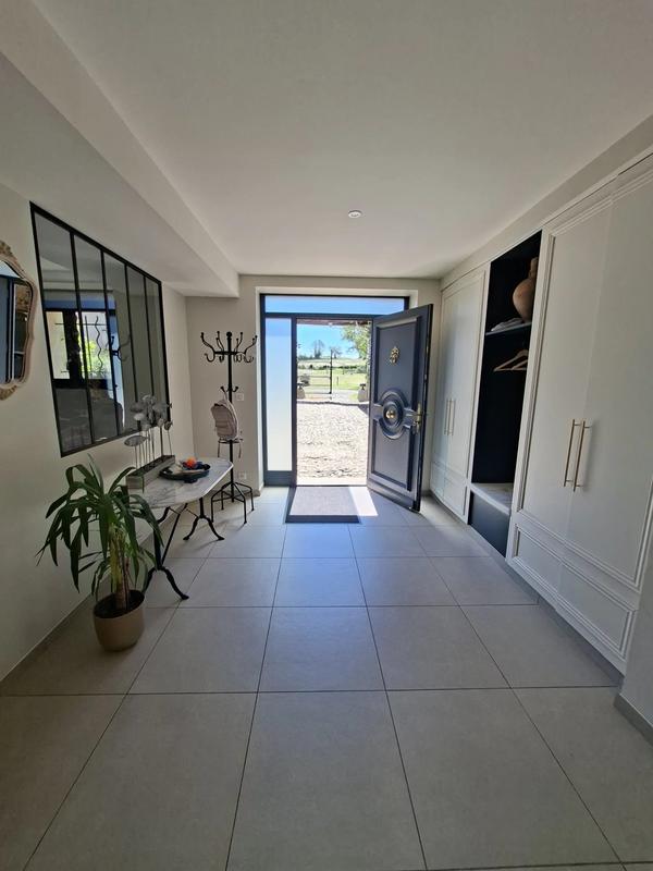 Propriété - 331 m²