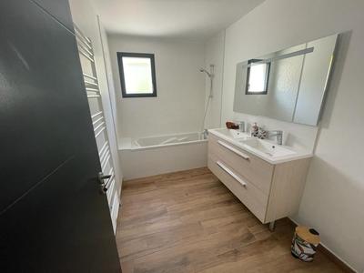 Pavillon - 92 m² - 4 pièces