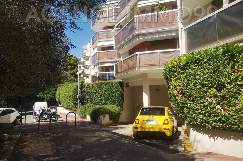 Parking / Garage - 24 m²