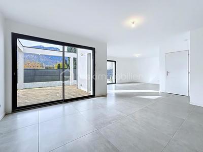 Maison - 115 m² - 4 pièces