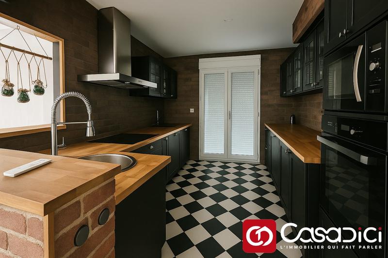 Maison - 92 m² - 5 pièces