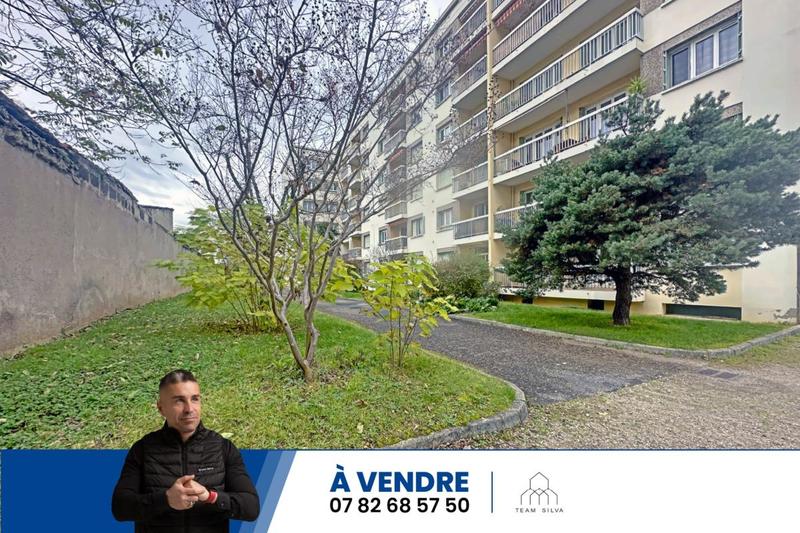 Appartement - 96 m² - 4 pièces