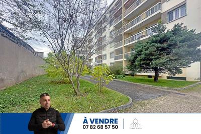 Appartement - 96 m² - 4 pièces