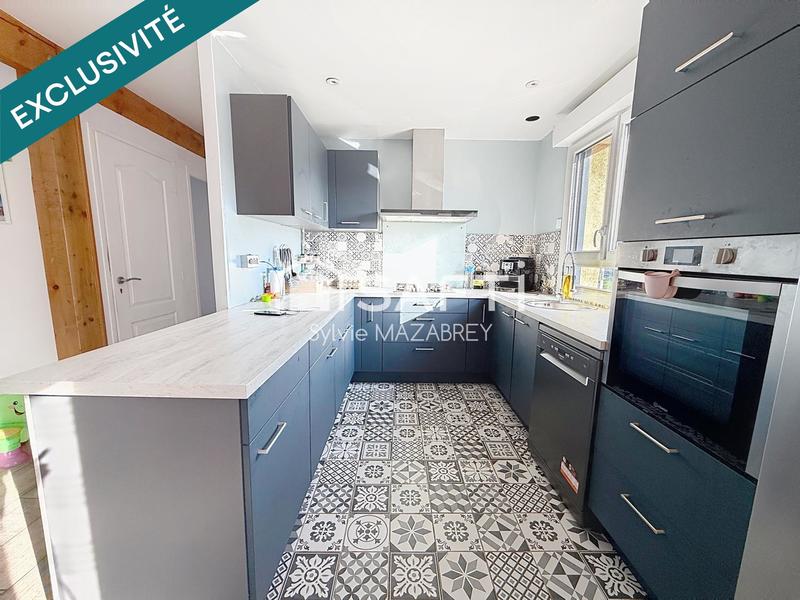 Maison - 90 m² - 5 pièces