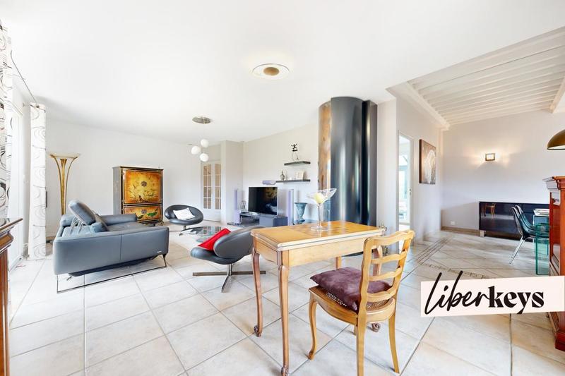 Maison - 182 m² - 6 pièces